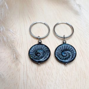 Ohrringe mit Glasperlen „Schnecke