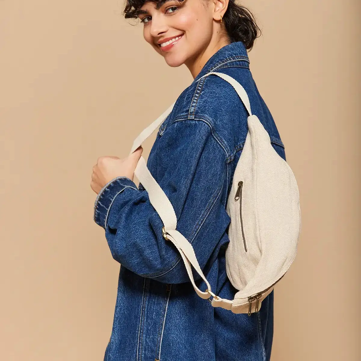 Große Gürteltasche, Beige