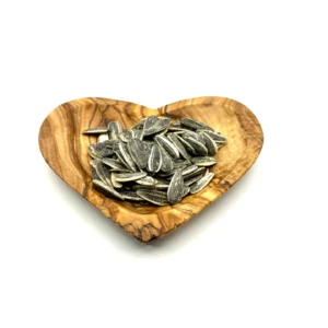 Schälchen in Herzform aus Olivenholz