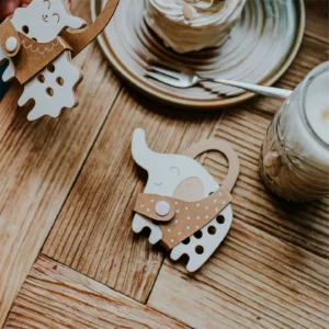 Kleines Schnürspielzeug aus Holz, Elefant