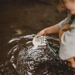 Kleines Schnürspielzeug aus Holz, Elefant